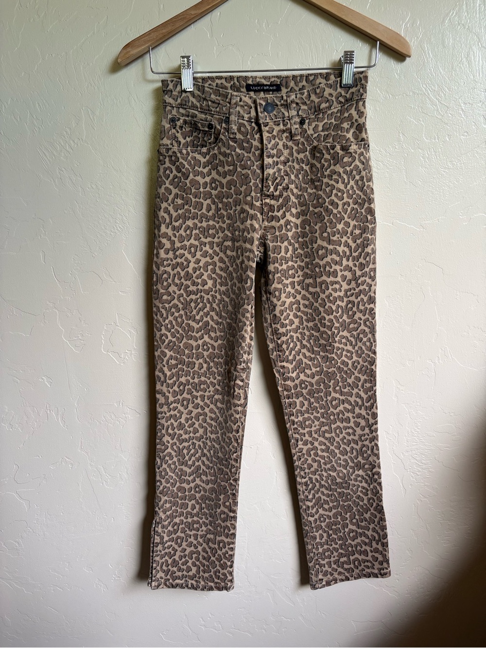 Lucky Brand High Rise Slim Leg Ankle Slit Cheetah Leopard Print Jeans Size 0 25